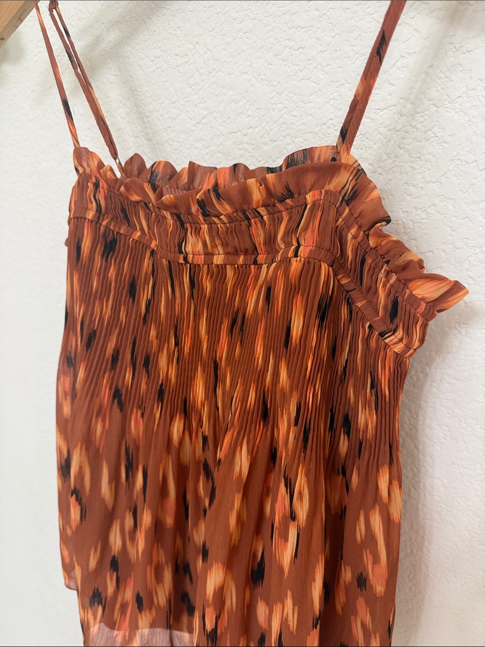 Nine West • Rust Brown Abstract Print Ruffle Cami Tank Top Medium - Picture 2 of 6